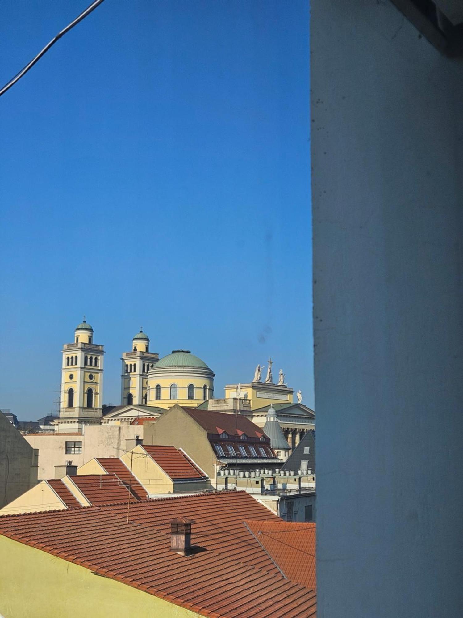 Hellowine Apartman II Eger Extérieur photo
