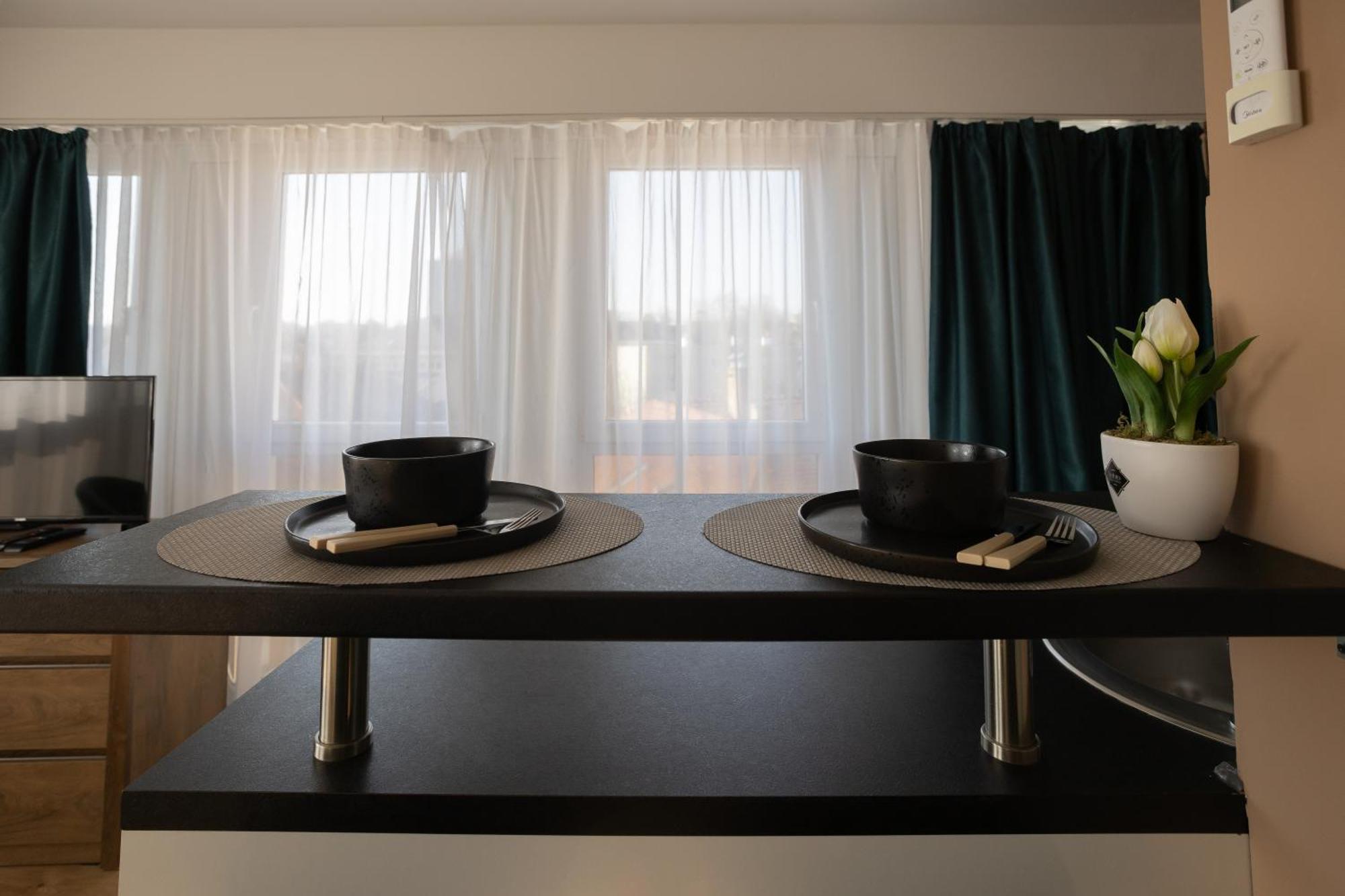 Hellowine Apartman II Eger Extérieur photo